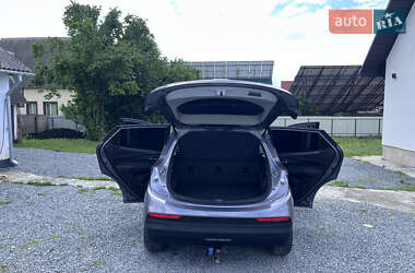 Хэтчбек Chevrolet Bolt EV 2023 в 