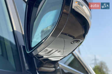 Хэтчбек Chevrolet Bolt EV 2017 в 