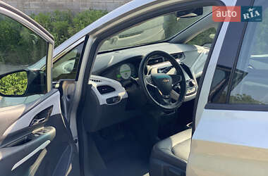 Хэтчбек Chevrolet Bolt EV 2017 в 
