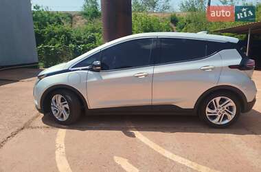 Хэтчбек Chevrolet Bolt EV 2023 в 
