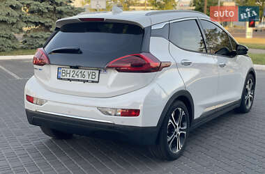 Хэтчбек Chevrolet Bolt EV 2018 в 