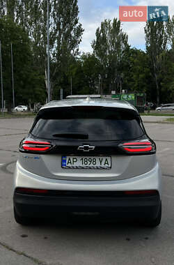 Хэтчбек Chevrolet Bolt EV 2023 в 