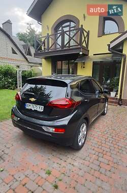 Хэтчбек Chevrolet Bolt EV 2021 в 