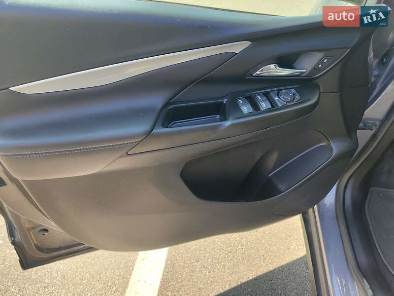 Хетчбек Chevrolet Bolt EV 2023 в Києві фото 14 Хетчбек Chevrolet Bolt EV 2023 в Києві