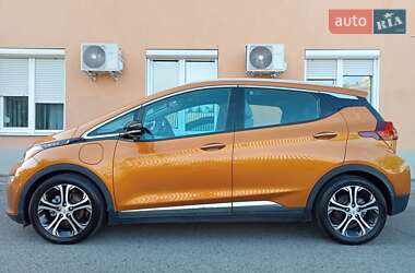 Хэтчбек Chevrolet Bolt EV 2017 в 