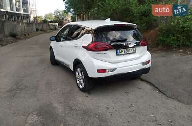 Хэтчбек Chevrolet Bolt EV 2017 в 