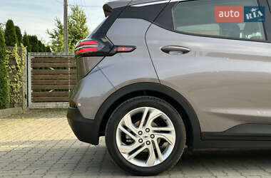 Хэтчбек Chevrolet Bolt EV 2023 в 