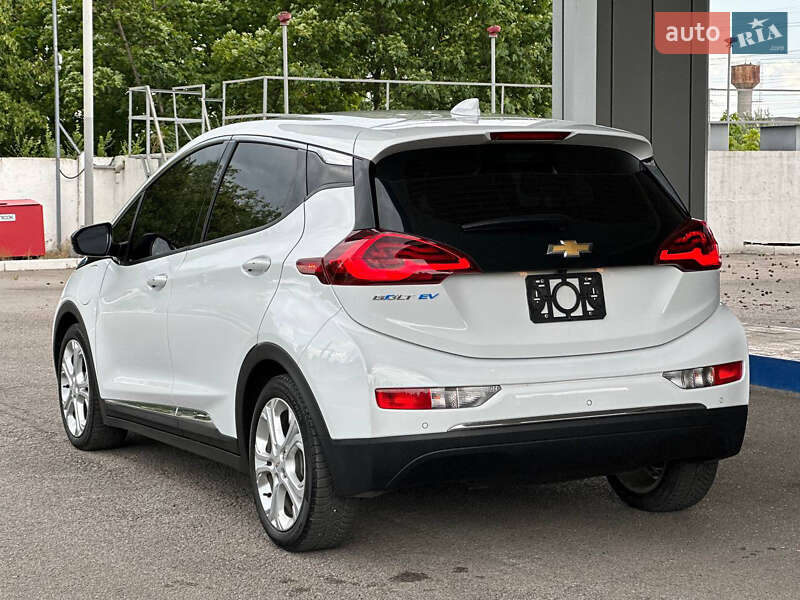 Хетчбек Chevrolet Bolt EV 2017 в Дніпрі