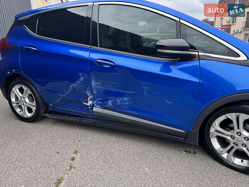 Хэтчбек Chevrolet Bolt EV 2016 в Киеве