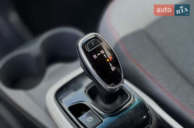 Хэтчбек Chevrolet Bolt EV 2017 в 