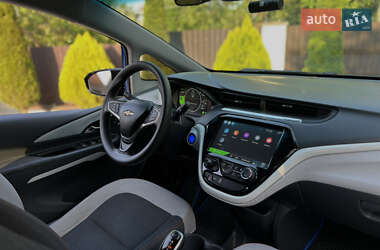 Хэтчбек Chevrolet Bolt EV 2017 в 