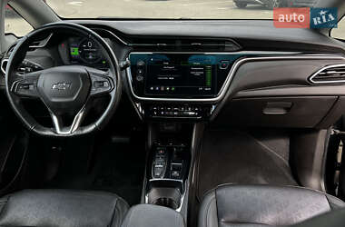 Хэтчбек Chevrolet Bolt EV 2023 в 