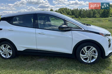 Хэтчбек Chevrolet Bolt EV 2022 в 