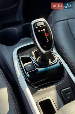 Хэтчбек Chevrolet Bolt EV 2020 в 