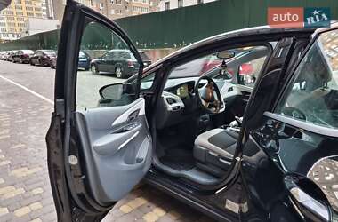 Хэтчбек Chevrolet Bolt EV 2020 в 