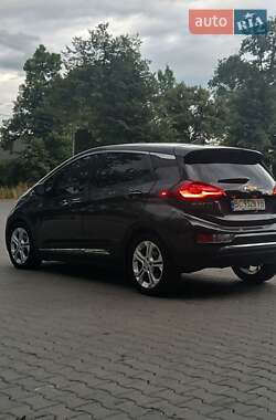 Хетчбек Chevrolet Bolt EV 2017 в 
