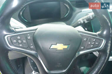 Хэтчбек Chevrolet Bolt EV 2016 в 