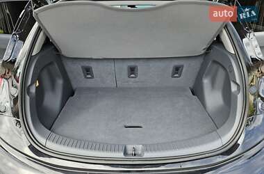Хэтчбек Chevrolet Bolt EV 2017 в 