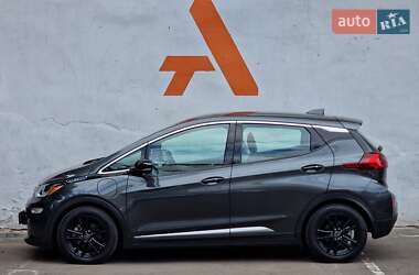 Хэтчбек Chevrolet Bolt EV 2018 в 