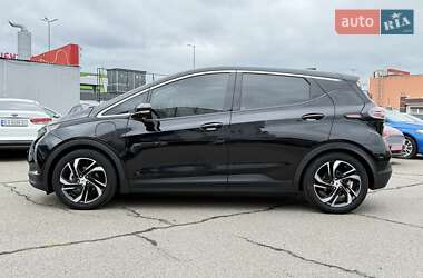 Хэтчбек Chevrolet Bolt EV 2023 в 