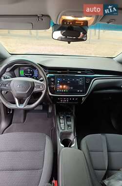Хэтчбек Chevrolet Bolt EV 2023 в 