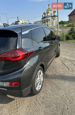 Хэтчбек Chevrolet Bolt EV 2018 в 