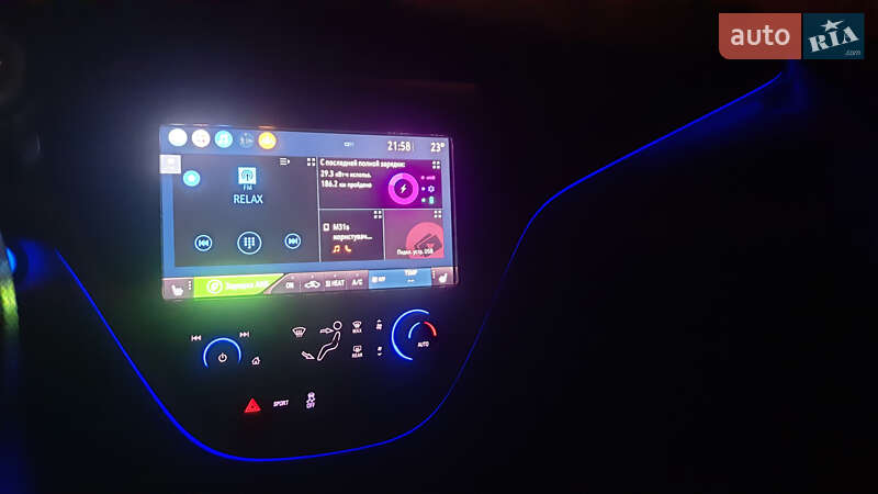 Хэтчбек Chevrolet Bolt EV 2020 в Киеве