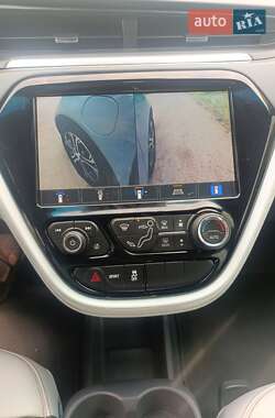 Хэтчбек Chevrolet Bolt EV 2020 в 