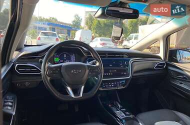 Хэтчбек Chevrolet Bolt EV 2023 в 