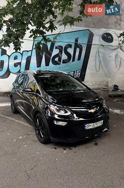 Хэтчбек Chevrolet Bolt EV 2018 в 