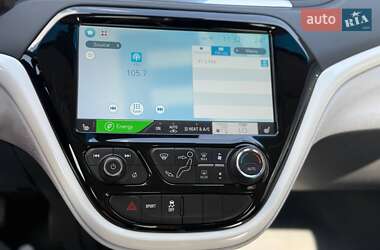Хэтчбек Chevrolet Bolt EV 2017 в 