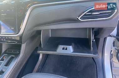 Хэтчбек Chevrolet Bolt EV 2022 в 