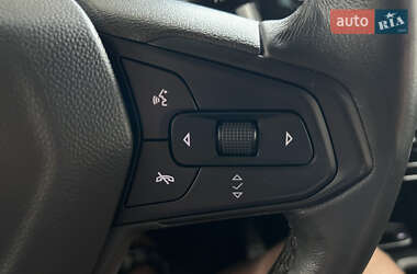Хэтчбек Chevrolet Bolt EV 2022 в 