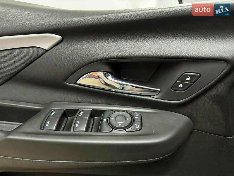 Хэтчбек Chevrolet Bolt EV 2023 в Львове