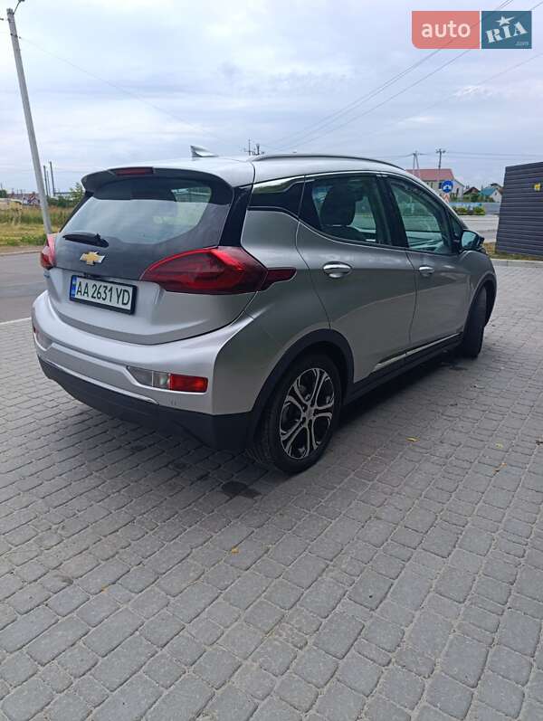 Хэтчбек Chevrolet Bolt EV 2017 в Киеве