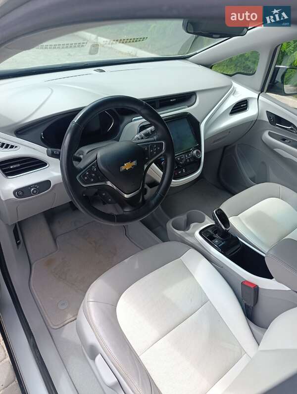 Хэтчбек Chevrolet Bolt EV 2017 в Киеве