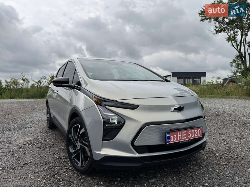 Хэтчбек Chevrolet Bolt EV 2023 в 