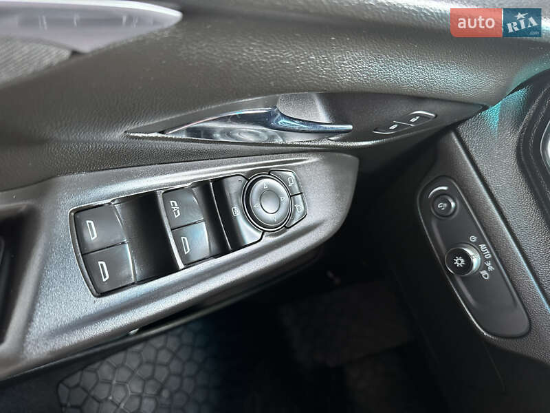 Хетчбек Chevrolet Bolt EV 2022 в Кропивницькому