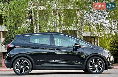 Хэтчбек Chevrolet Bolt EV 2023 в 