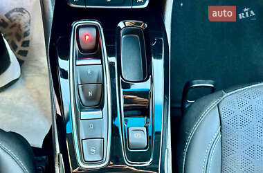 Хэтчбек Chevrolet Bolt EV 2023 в 
