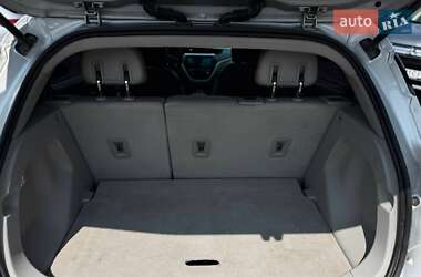 Хэтчбек Chevrolet Bolt EV 2016 в 