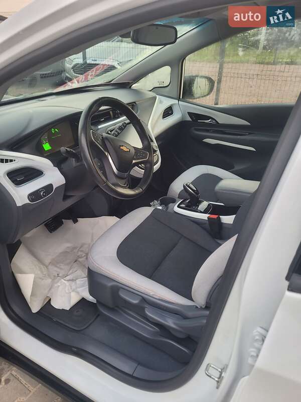 Хэтчбек Chevrolet Bolt EV 2019 в Львове фото 4 Хэтчбек Chevrolet Bolt EV 2019 в Львове