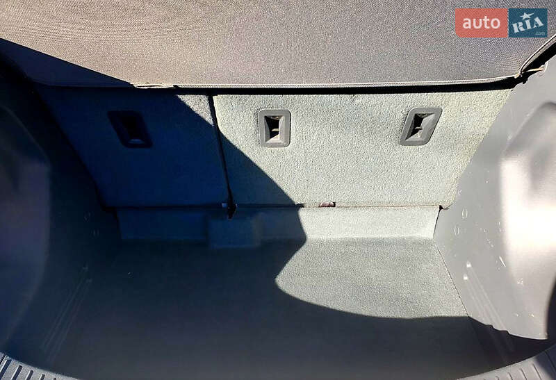 Хетчбек Chevrolet Bolt EV 2016 в Києві фото 13 Хетчбек Chevrolet Bolt EV 2016 в Києві