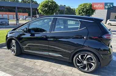 Хэтчбек Chevrolet Bolt EV 2023 в 