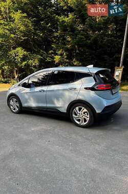 Хэтчбек Chevrolet Bolt EV 2022 в 