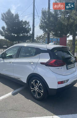 Хэтчбек Chevrolet Bolt EV 2017 в 