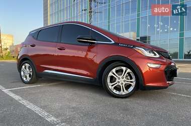 Хэтчбек Chevrolet Bolt EV 2021 в 