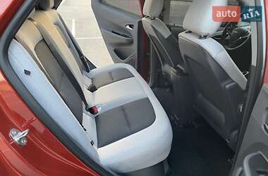 Хэтчбек Chevrolet Bolt EV 2021 в 