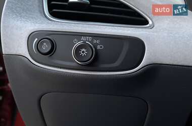 Хэтчбек Chevrolet Bolt EV 2021 в 