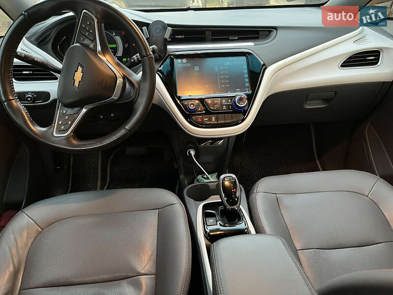 Хэтчбек Chevrolet Bolt EV 2017 в Самборе